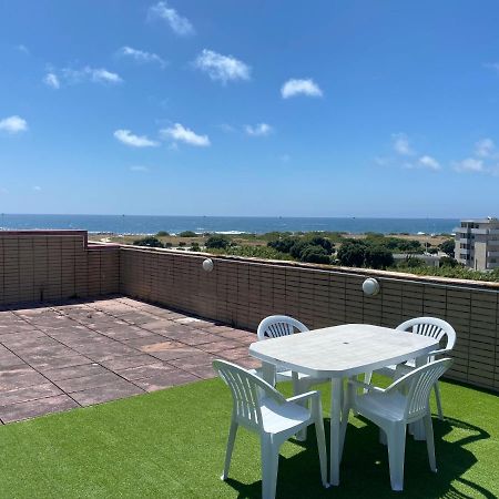 Beach Front With Rooftop Вила-ду-Конди Экстерьер фото