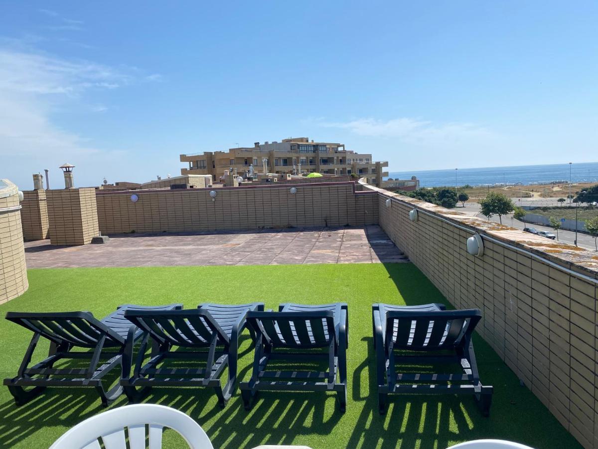 Beach Front With Rooftop Вила-ду-Конди Экстерьер фото