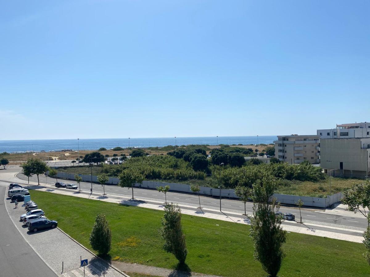 Beach Front With Rooftop Вила-ду-Конди Экстерьер фото